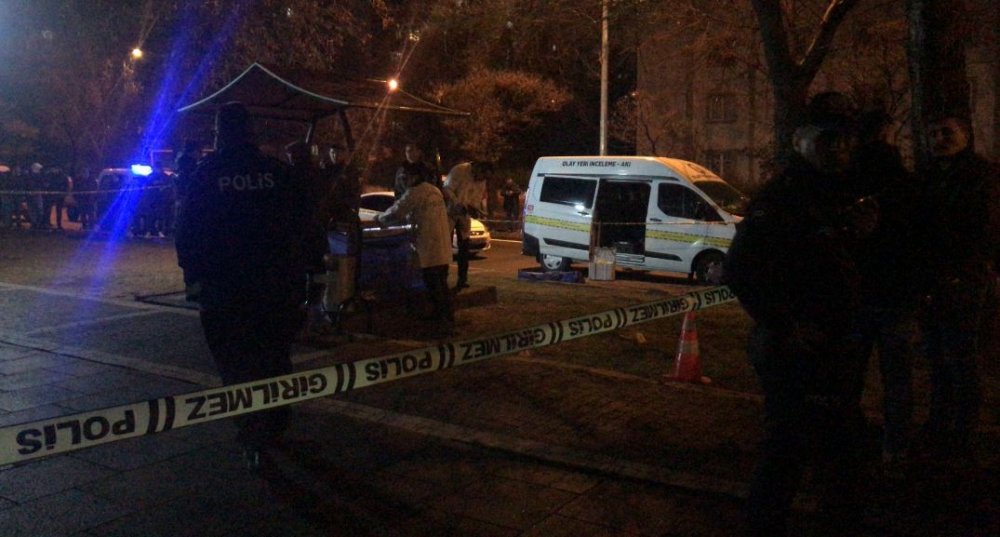 Parkta silahlı kavga: 1 ölü