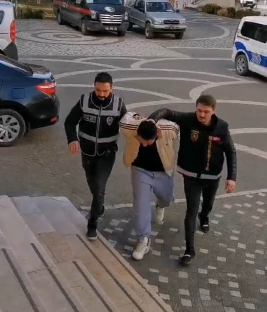 Yolcu otobüsünde uyuşturucuyla yakalanan yolcu tutuklandı