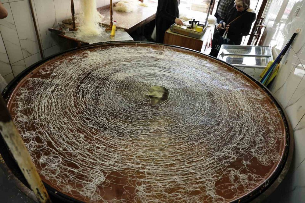 Konyalıların Ramazan'da vazgeçilmez tatlısı! Bunu yapan tek usta kaldı