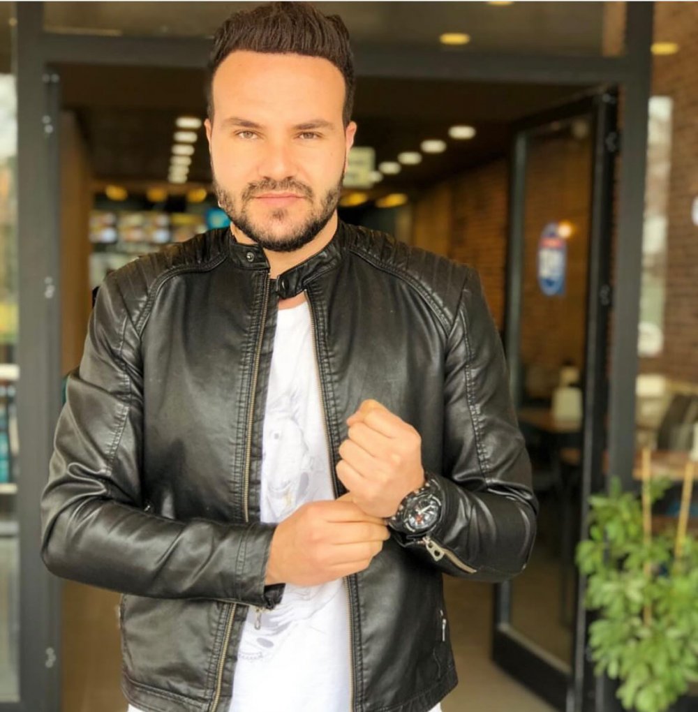 Otomobil altında kalan motosiklet sürücüsü hayatını kaybetti