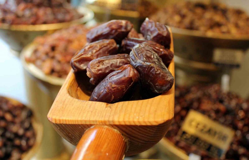 Ramazan ayının vazgeçilmezi hurma ve fiyatı