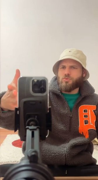 Samsun'da canlı yayın sırasında depreme yakalandı