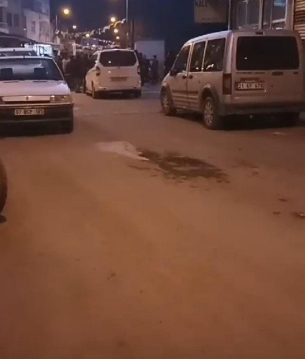 Diyarbakır’da "kız kaçırma" kavgasında bıçak ve silahlar konuştu! 2’si ağır 5 yaralı