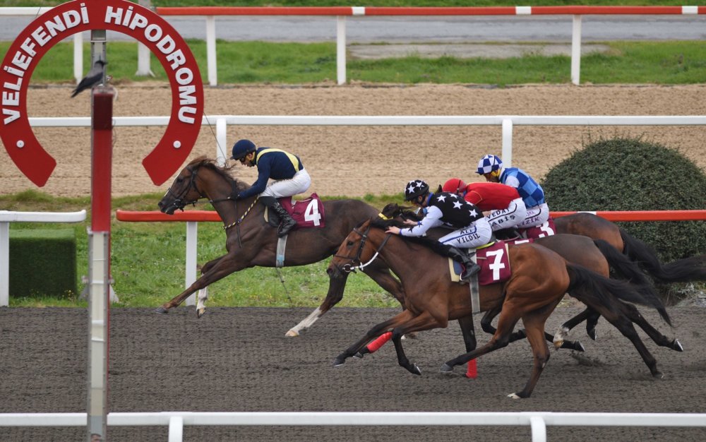 Dünya Kadınlar Koşusu Veliefendi’de yapıldı