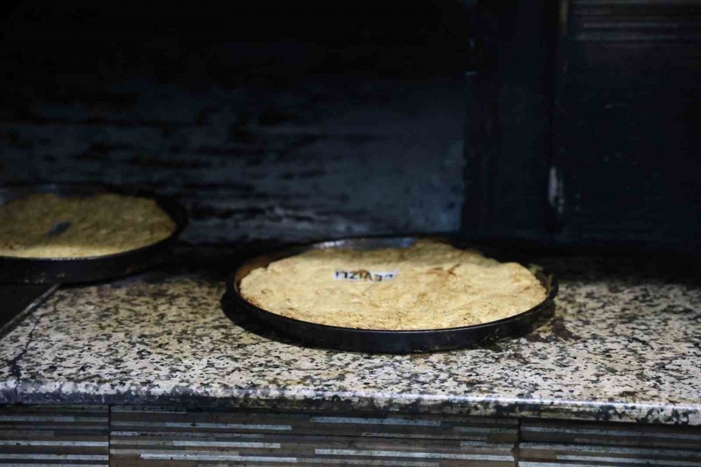 Konya'da iftar ve sahur sofralarının vazgeçilmezi 140 liradan satılıyor