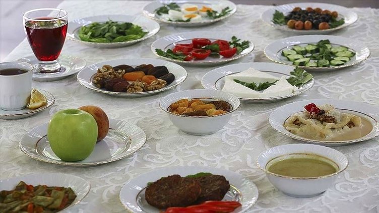 ramazan-ayinda-nasil-beslenmeliyiz-uzmanindan-tavsiyeler.jpg