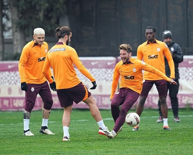 Galatasaray'da hedef liderliği korumak