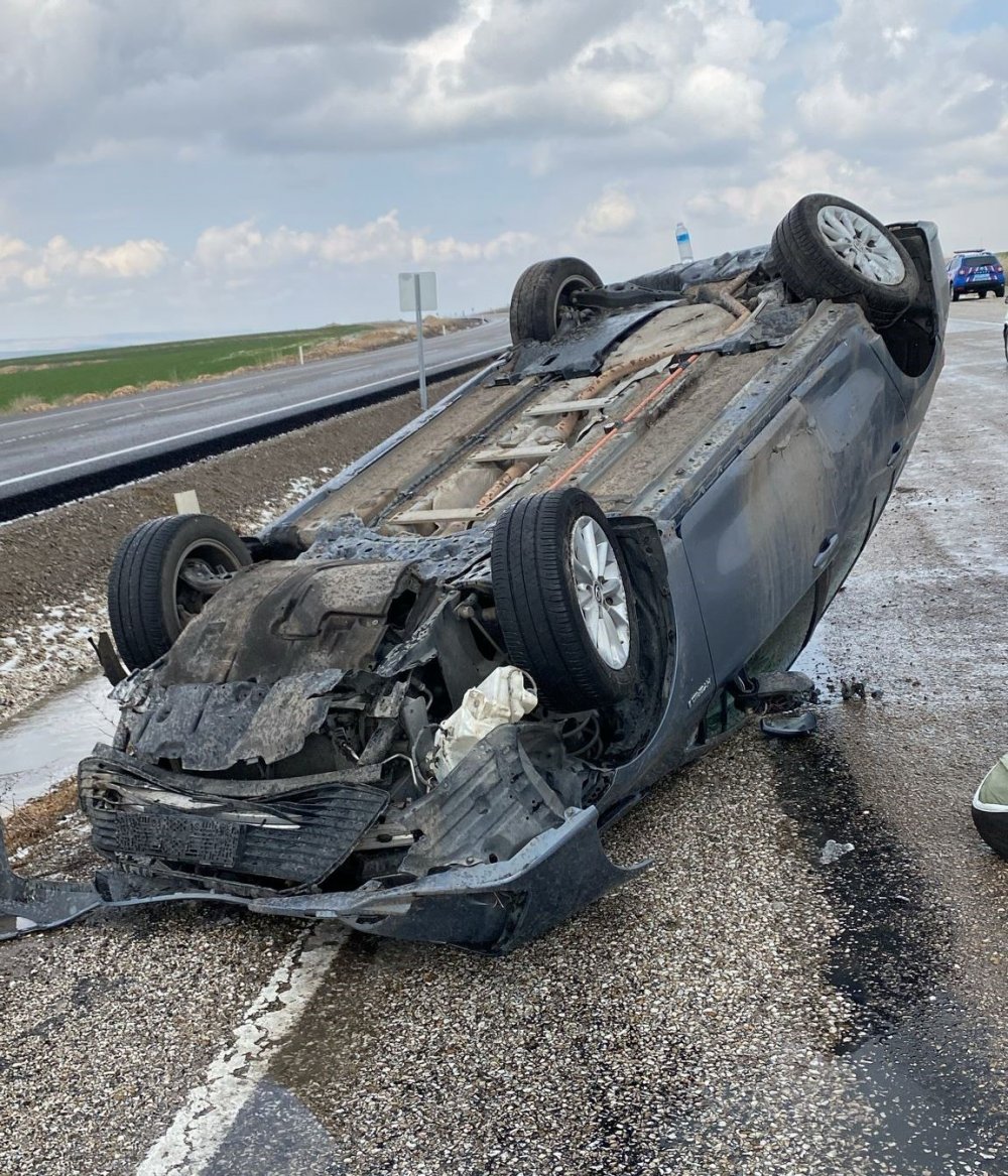 Konya'da kayganlaşan yol kazaları beraberinde getirdi