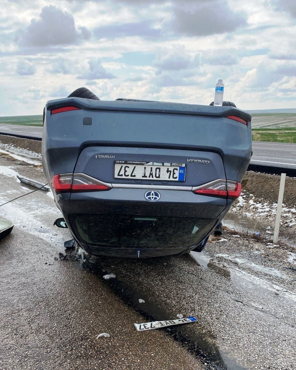 Konya'da kayganlaşan yol kazaları beraberinde getirdi
