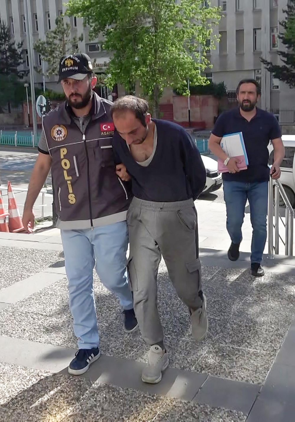 'Ne ceza verirseniz öper, başıma koyarım' dedi, cezası belli oldu