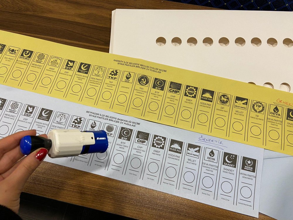 31 Mart seçimleri için pusulalar tanıtıldı