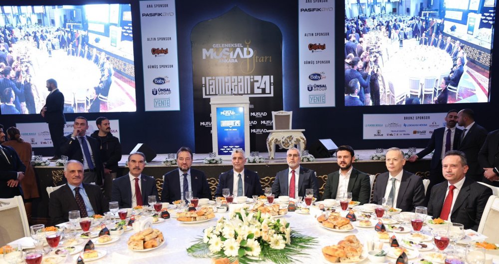 Bakan Bolat duyurdu! Milli gelirde kritik eşik aşıldı