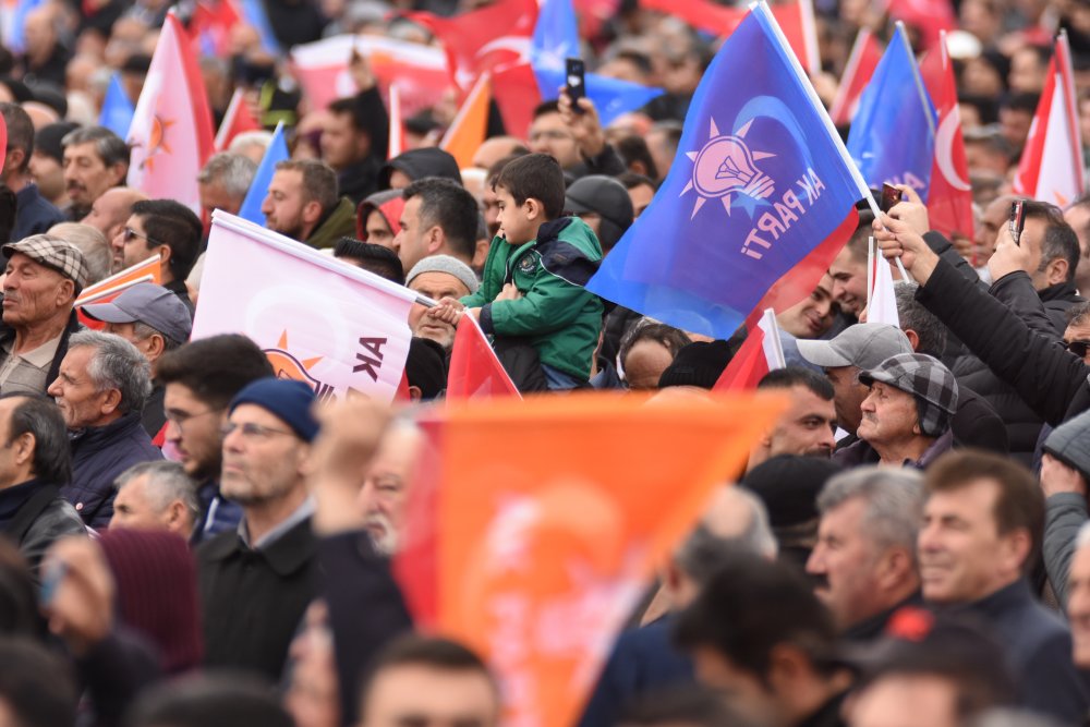 Cumhurbaşkanı Erdoğan: Deste deste para sayma görüntülerinin izahını yapamadılar