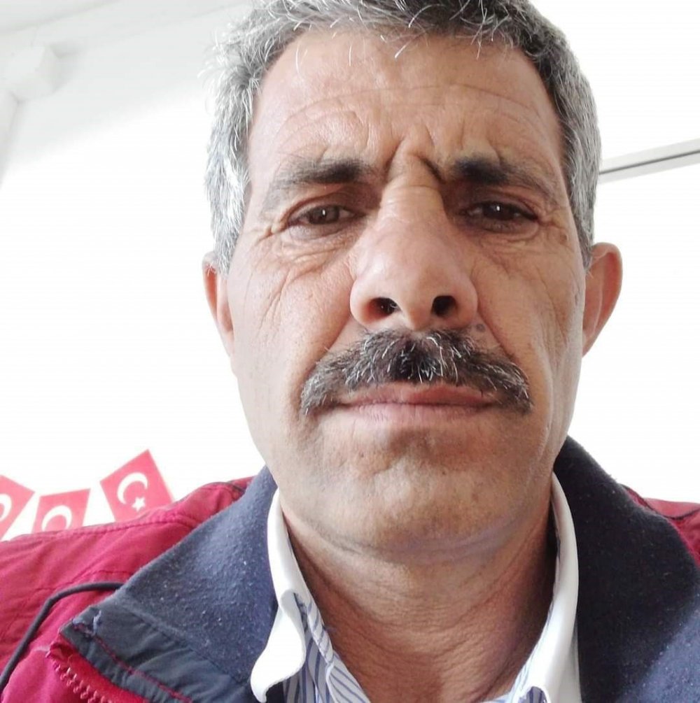 Otomobil aydınlatma direğine çarptı; 1 ölü, 1 yaralı