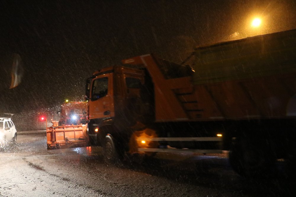 Bolu Dağı'nda kar yağışı etkili oldu