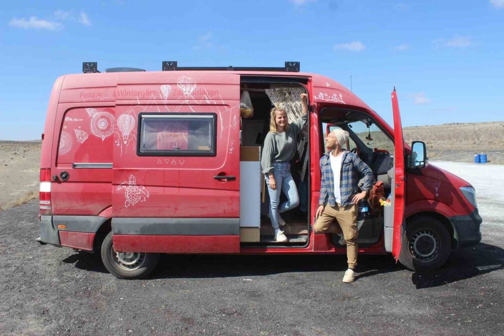 Alman çift Konya'da mola verdi, gördüklerine inanamadılar