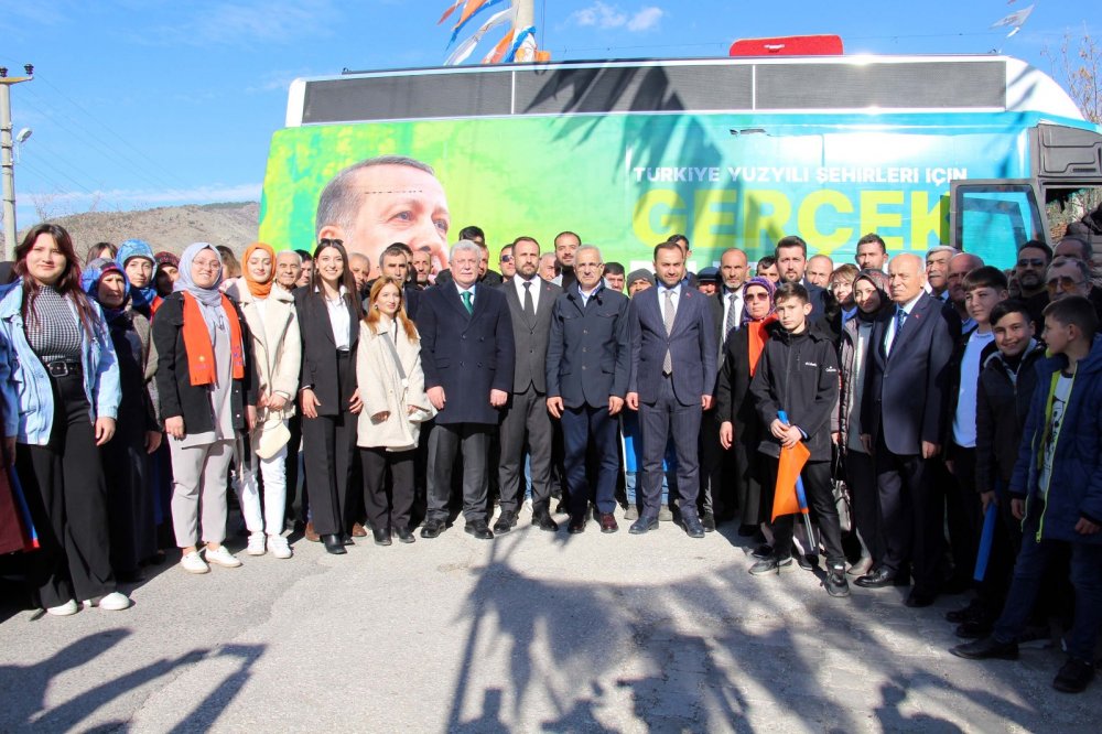 Bakan Uraloğlu: Ülkemizin her tarafını bölünmüş yollarla ördük