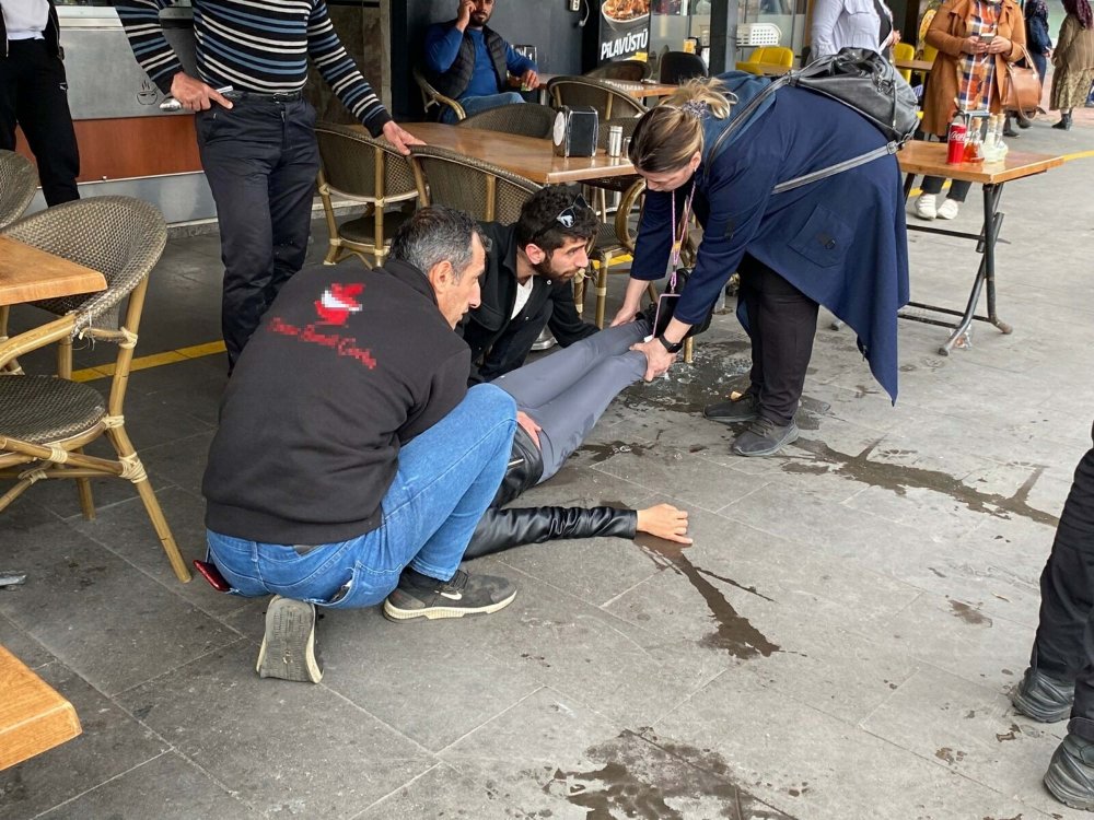Dilenci, kendisine para vermeyen kadını bıçakla yaraladı