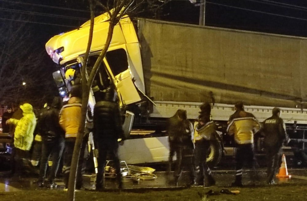 Konya’da 4 TIR'ın karıştığı zincirleme kaza: 1 ölü, 3 yaralı