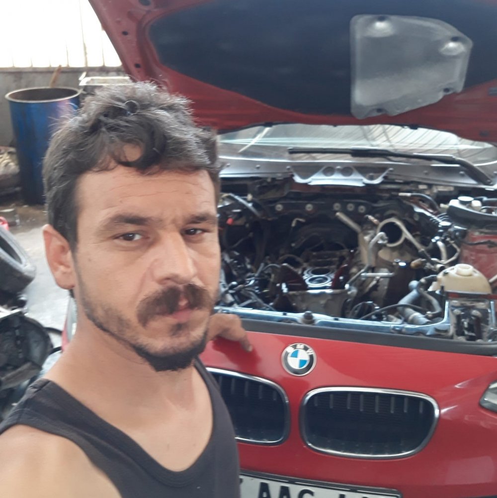 Boşanma aşamasındaki eşine kurşun yağdırdı