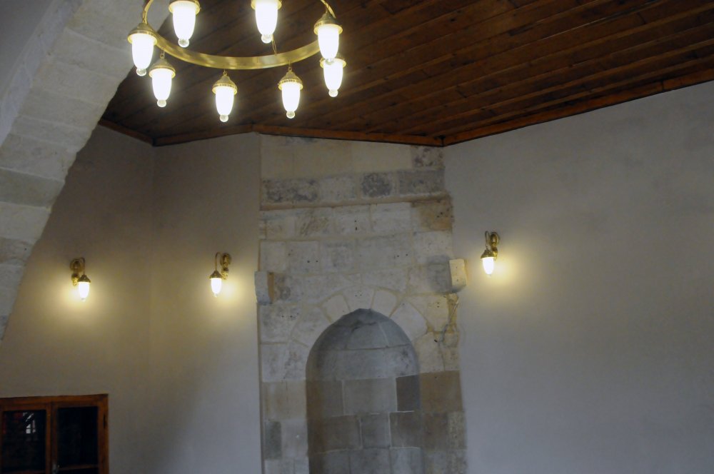 Hatay'da depremde hasar gören tarihi yapılardan ilki hizmete açıldı