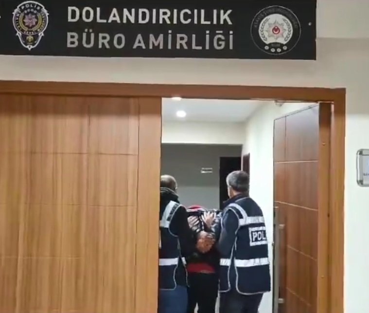 Kendisini polis olarak tanıtıp 560 bin TL'lik dolandırıcılık yapan şüpheli yakalandı