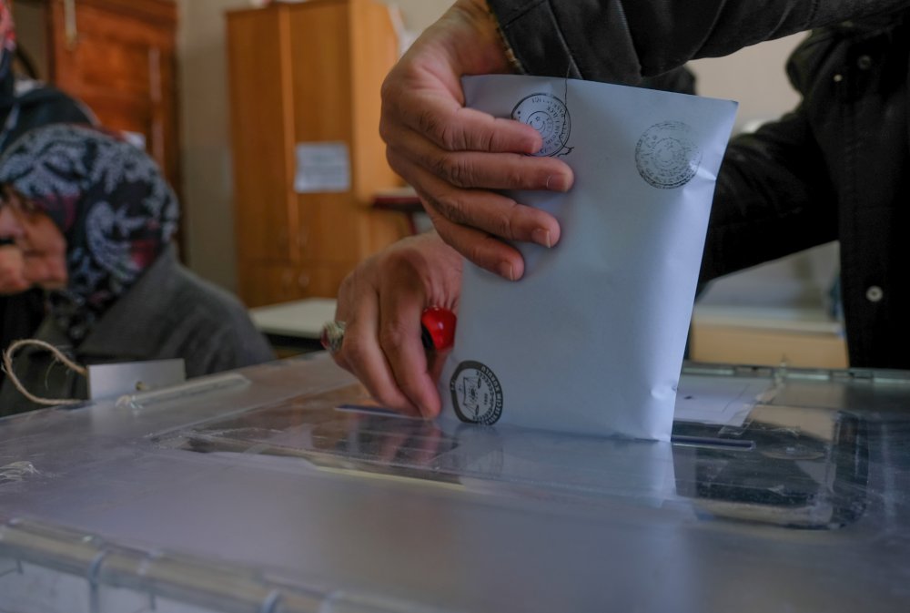 Konya'da seyyar sandık evlere gitti