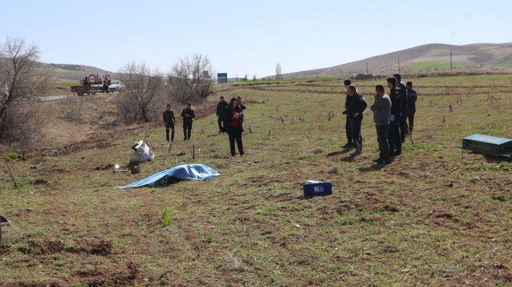 Oy kullanmaya giden aile kaza yaptı: 1 ölü, 2 yaralı