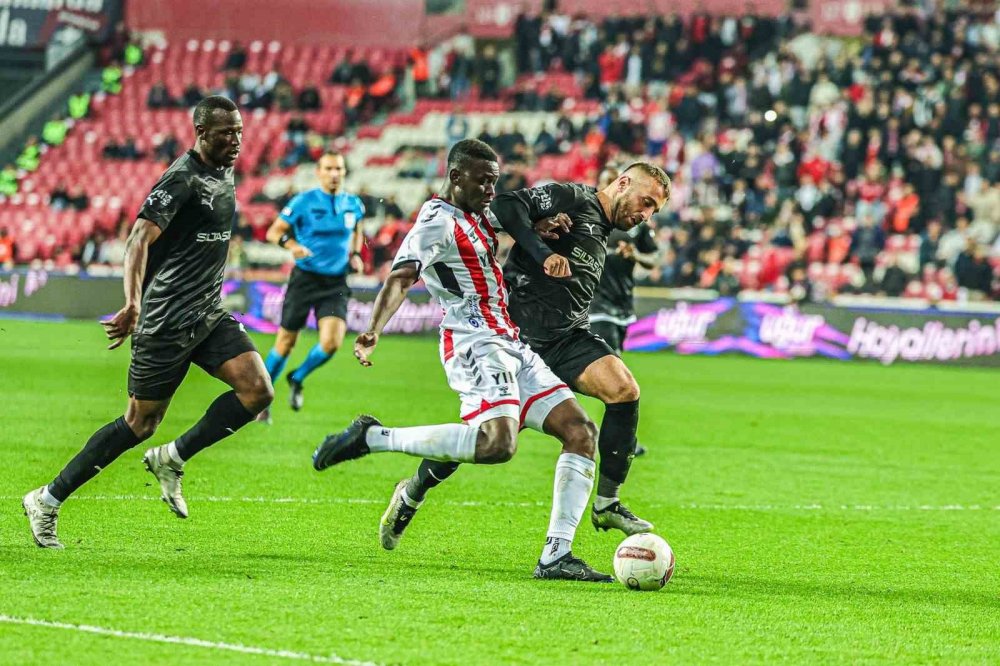 Süper Lig'de kritik randevu golsüz sona erdi