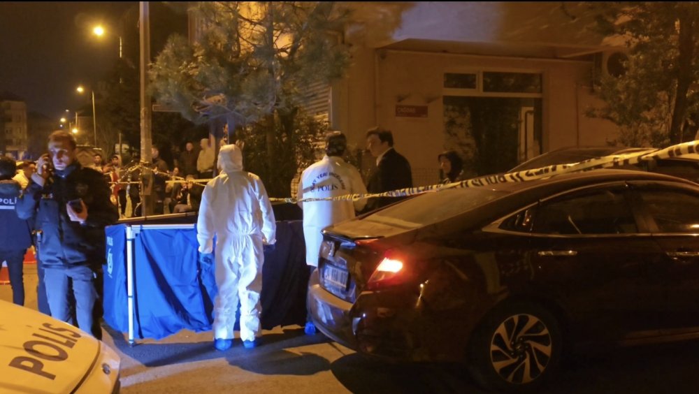 Husumetlisinin aracını kurşunladı: 1 ölü