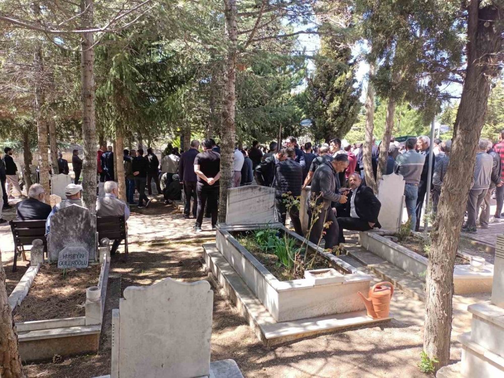 Konya'da mazbatasını alamayan muhtara son görev