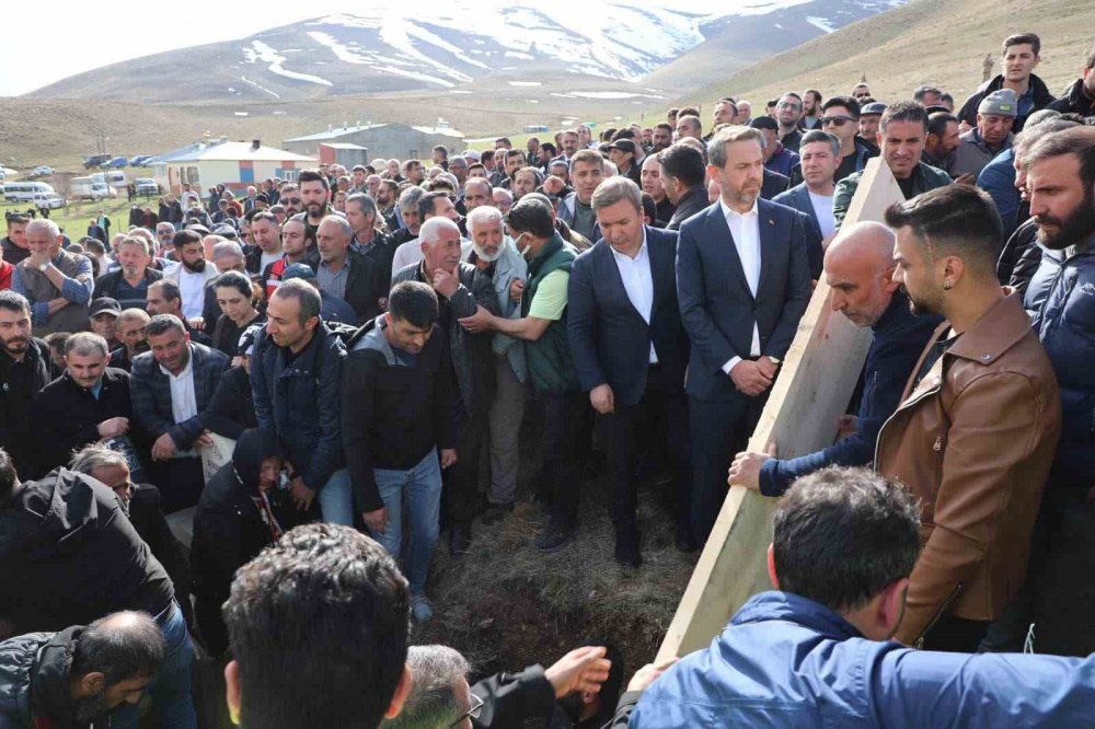 Cansız bedenine ulaşılan işçi son yolculuğa uğurlandı