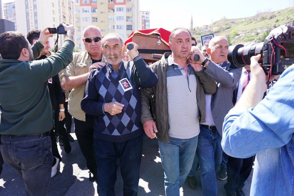 CHP İl Başkanının oğlu toprağa verildi