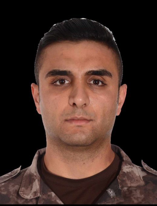 Kazada ölen polis memuru, eşi ve 2 çocuğu toprağa verildi