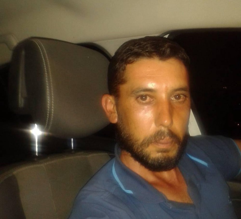 Mersin'de yangınlarda ölen 3 kişilik aile, yan yana toprağa verildi