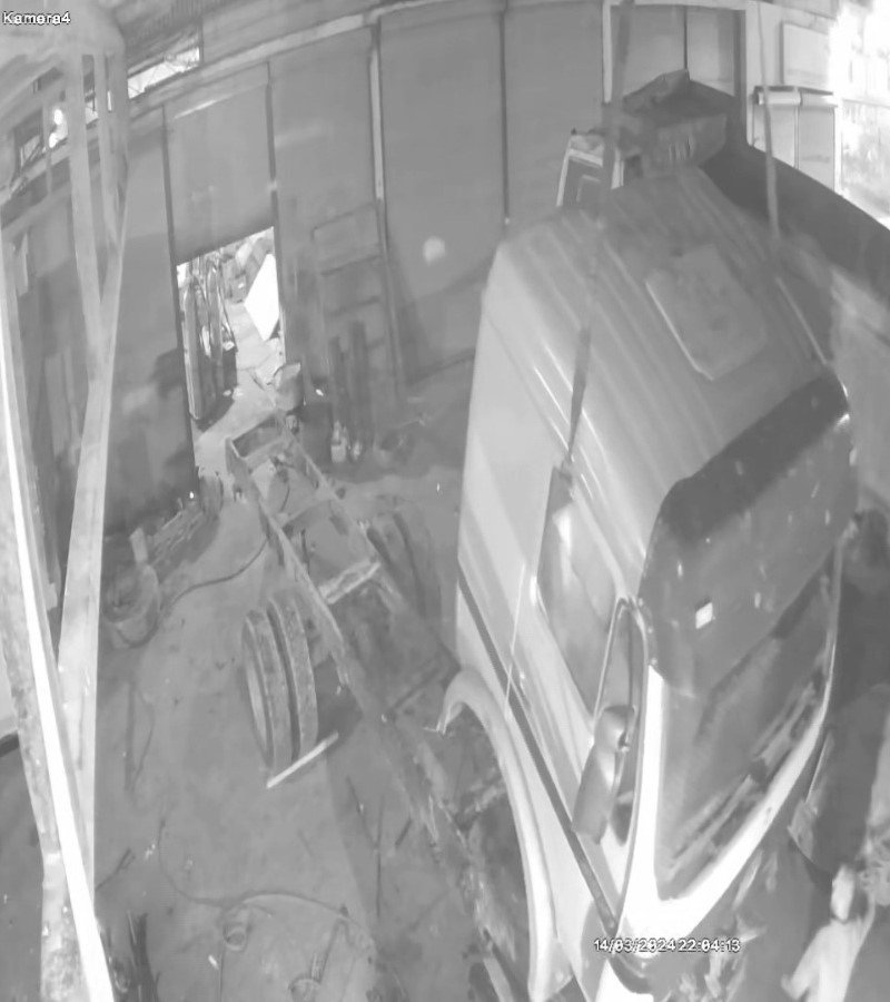 Konya'dan çalınan kamyonu parçalarına ayıran tamirci yakalanınca kendisini savundu