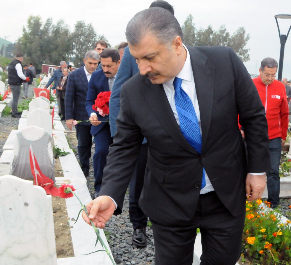 Bakan Koca, Hatay'da: Acıları içimizde ama umutlarımız hep taze