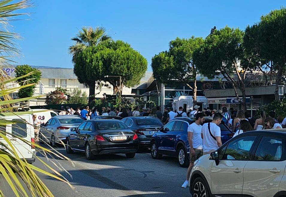 Kapıda vize uygulaması Çeşme'ye yaradı; oteller yüzde 100 doldu