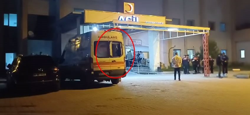 Kavgada yaralananlara müdahale eden sağlıkçılara taşlı saldırı: 3’ü sağlık görevlisi 7 yaralı