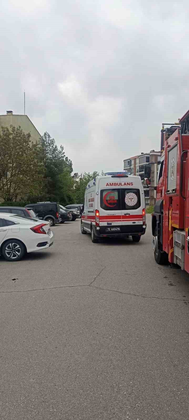 Eve atılan torpil yangına sebep oldu