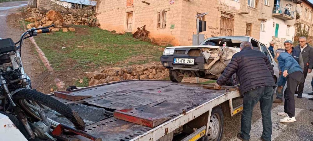 Konya'da otomobil ile motosiklet çarpıştı: 1 yaralı