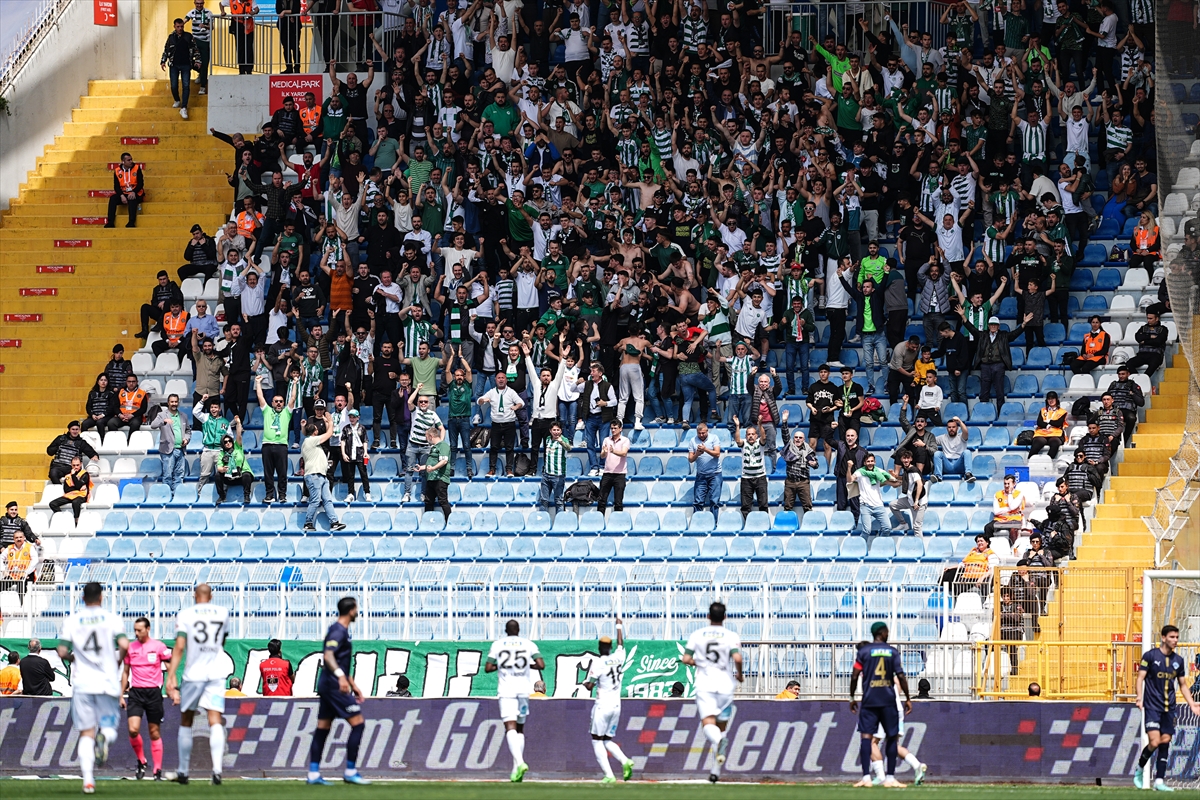 aa-20240413-34258417-34258414-kasimpasa-tumosan-konyaspor.jpg