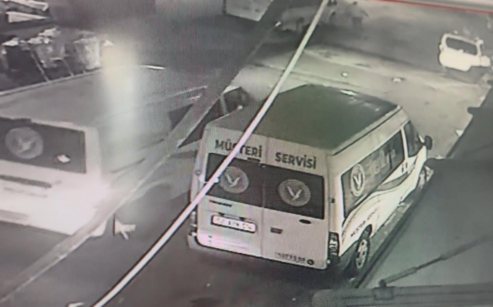 Çalışır halde bırakılan otomobil böyle çalındı!