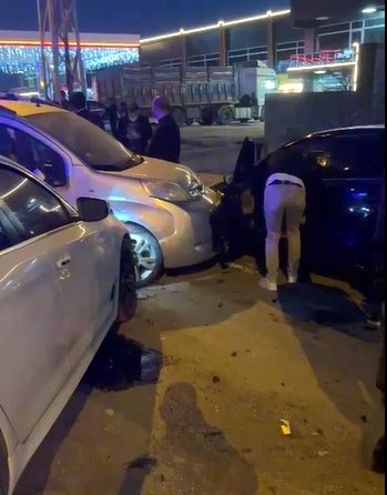 Zincirleme kaza; 10 yaralı