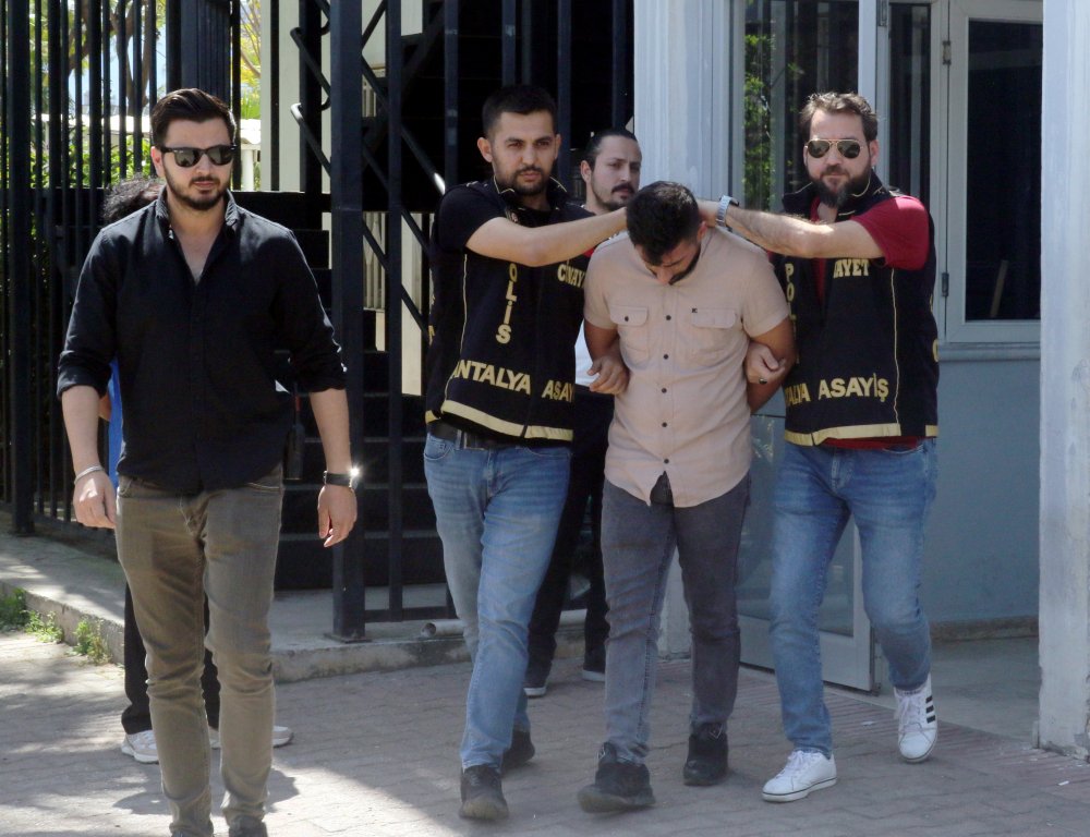 Babasıyla tartışan kişilere kamyonetle çarptı, 1’i öldü... Yakayı Konya'da ele verdi