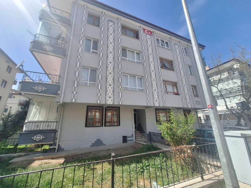 Eski kocasını bıçaklayarak öldürdü