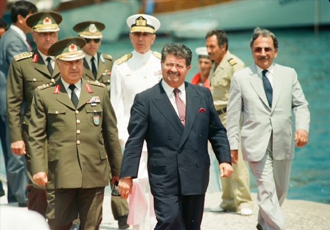 8-cumhurbaskani-turgut-ozalin-olumunun-uzerinden-31-yil-gecti-001.jpg