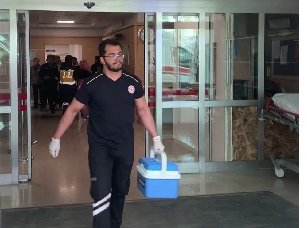 Hamur makinesine kaptırdığı eli bileğinden koptu! Eliyle birlikte Konya'ya sevk edildi