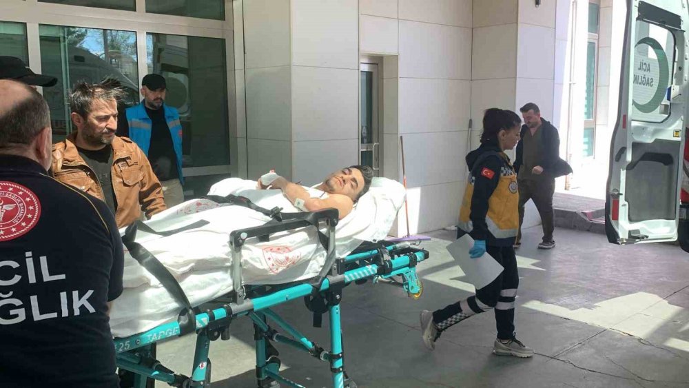 Hamur makinesine kaptırdığı eli bileğinden koptu! Eliyle birlikte Konya'ya sevk edildi