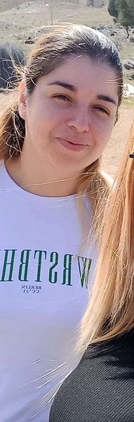 Oğlunun telefonundan mesaj atıp kapıyı açtırdığı boşanma aşamasındaki eşini öldürdü